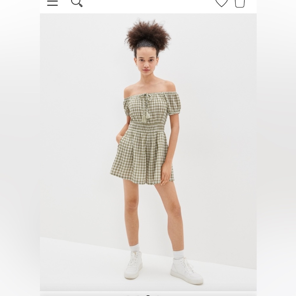 American Eagle, green and white gingham, mini romper.
